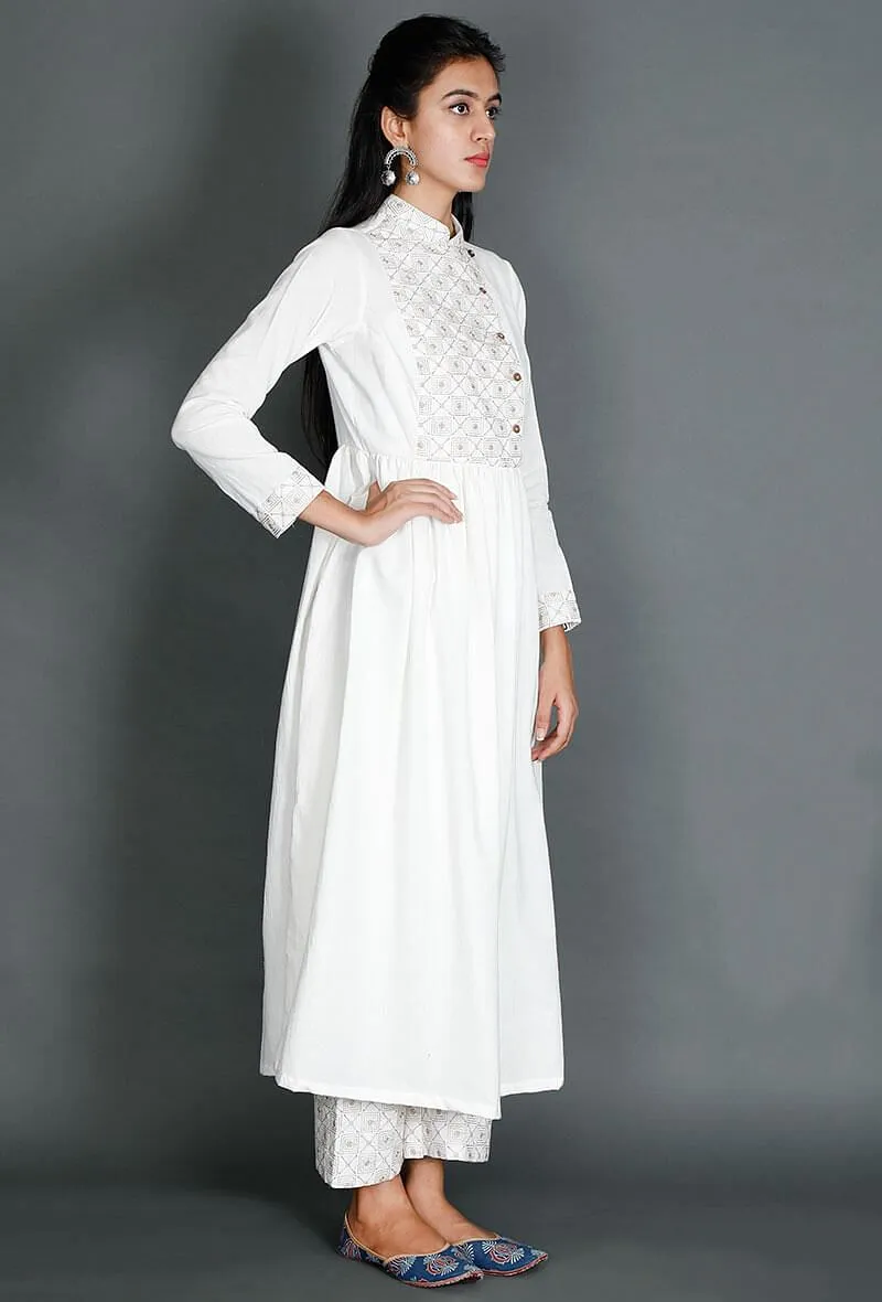 Collared White Kurta With Beige Kantha Embroidery